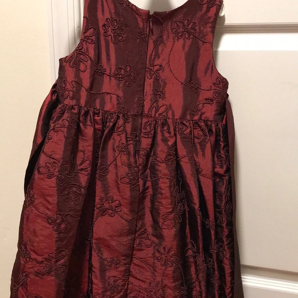 Dresses - Picture 4 of 4